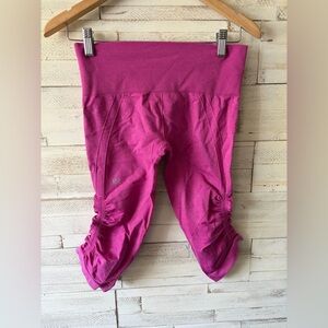 Lululemon Size 6 Hot Pink Flow Crop Capris Leggings Workout Athletic‎ Spandex